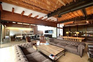 1600 E. Franklin Entrance Interior - thumb
